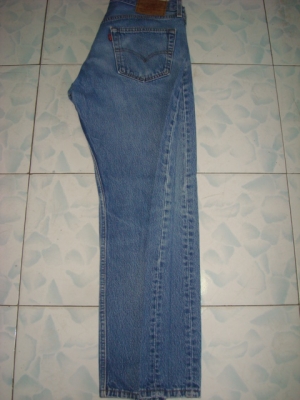# 7927 # ยีนส์ Levi's 501 ผ้าทราย ของแท้ มือสอง เอว 33 ยาว 26 made in usa ตะเข็บสวยๆ