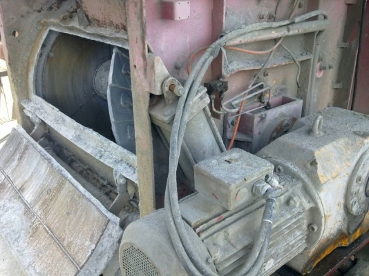 ขายแพล้นปูน ซีแมน ของ แวมบ้า มือ 2 ครึง คิว ขายแพล้นปูน ซีแมน ของ แวมบ้า มือ 2 ครึง คิว