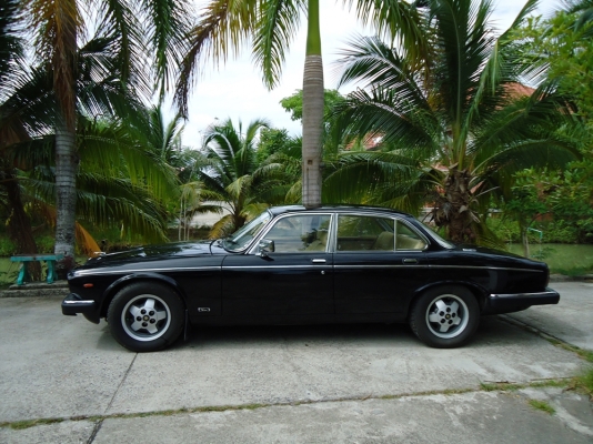 ขายรถจากั้ว สภาพสวย  ใช้งานได้ สภาพสมบูรณ์ทุกชิ้นส่วน