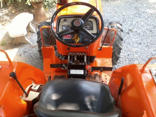 ขายรถแทรคเตอร์ ขายรถแทรคเตอร์