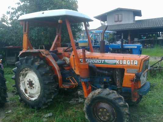 ขายรถไถ KUBOTA L3202DT พร้อมใช้งาน