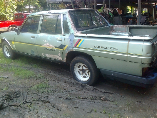 ขายเปอโย 504 กะบะ 4 ประตู  ใหญ่ๆยาวๆ