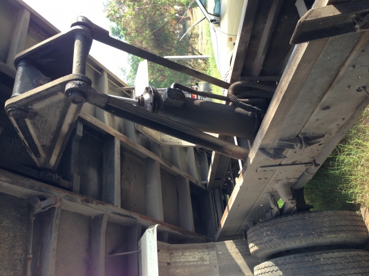 ขาย 6 ล้อ ดั้ม พร้อมเฮียบ  3 ตัน ด่วน คับ