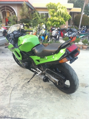 ZZR400 ปี96 เครื่องดี 43000 ขี่กลับได้เลยรายละเอียดโทรคุย