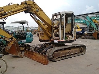 ขายรถขุดเก่านอก CAT 307 แทรคยาง อินวอย