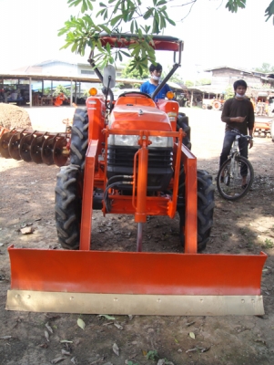 ขายคูโบต้า L4508 4 WD 2 เพลา ใบมีด ตัดหญ้า 1.40 เมตรใหม่