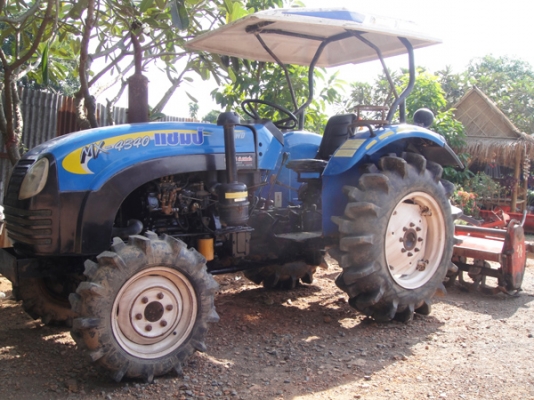 แทรกเตอร์แชมป์ MX 4340 4 WD 2 เพลา พร้อมโรตารี่  สภาพดีมากครับ..