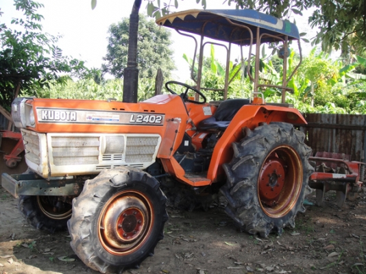 คูโบต้า L2402 4 WD 2 เพลา พร้อมผานพรวน 5 ใบ