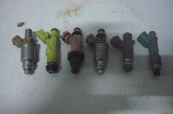 ขายหัวฉีดโตโยต้าหลายร่นครับ