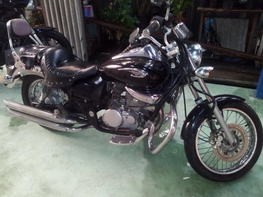 ขาย kawasaki boss175 รุ่น3 สภาพดี เครื่องดี ไม่ผุ เก็บงานแล้ว   ดูรูปชัดๆ ที่   http://mocyc.rama3.net/doc/boss175/boss175.htm  รถเครื่องเดิม แห้ง สตาร์ททีเดียวติด รอบนิ่ง ระบบไฟใช้ได้หมด  -วงล้อหน้าใหม่(ลวดเดิม),แผ่นชาร์ชใหม่, กุญแจล็อคคอใหม่, โซ่สเตอร์เ