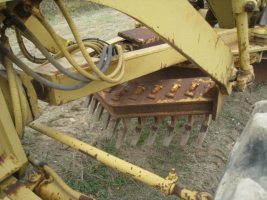 รถเกรด 140G Caterpillar 72V11xxx สเเคริฟายกลาง รถนำเข้าเอง ขายเอง ราคาไม่เเพงค่ะ