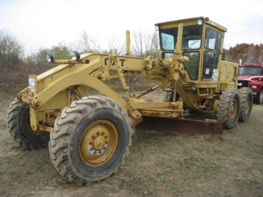 รถเกรด 140G Caterpillar 72V11xxx สเเคริฟายกลาง รถนำเข้าเอง ขายเอง ราคาไม่เเพงค่ะ