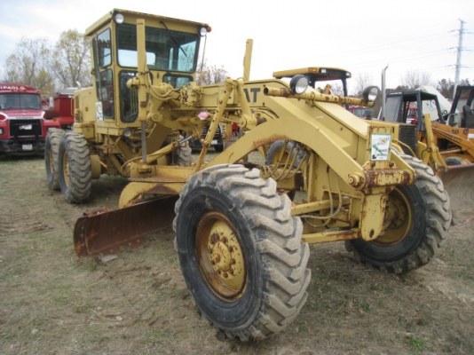 รถเกรด 140G Caterpillar 72V11xxx สเเคริฟายกลาง รถนำเข้าเอง ขายเอง ราคาไม่เเพงค่ะ