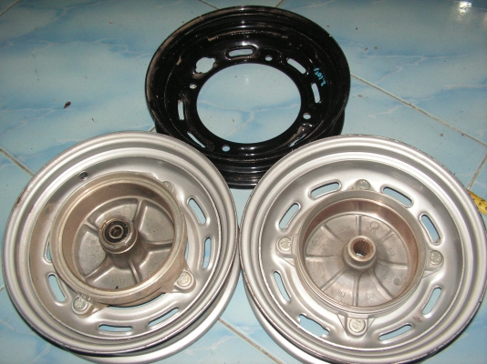 ล้อมอไซค์3ชิ้น ล้อมอไซค์3ชิ้น