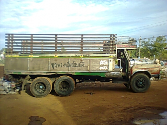 ขาย 10 ล้อหน้ายาวเพลาเดียว เครื่อง 6BB1 145 แรงม้า คัสซีสวยไม่มีบวม เกียร์ JCM   ยางเต็ม ทะเบียนพร้อมโอน ราคาต่อรองได้