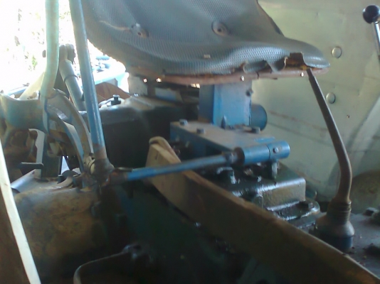 ขาย รถไถฟอร์ด 6600 T3 เครื่องแห้งดี รถไม่ค่อยได้ใช้ พร้อมผานหน้าหลัง ไม่มีเล่มทะเบียน ราคาต่อรองได้