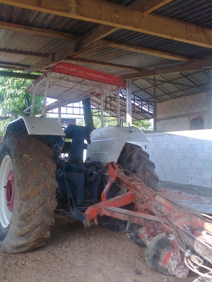 ขาย รถไถฟอร์ด 6600 T3 เครื่องแห้งดี รถไม่ค่อยได้ใช้ พร้อมผานหน้าหลัง ไม่มีเล่มทะเบียน ราคาต่อรองได้