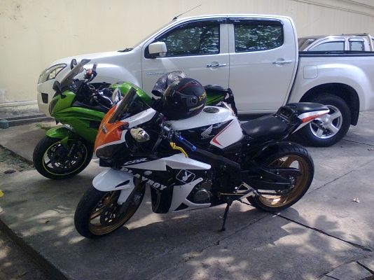 ประกาศขาย CBR400 Y89 ทะเบียนแท้ ประกาศขาย CBR400 Y89 ทะเบียนแท้