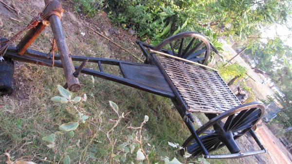 ขายเกวียนโบราณไม้พยุงทั้งหลังหลังนี้ขายแล้วครับตอนนี้มีมาใหม่อีก3หลังสนใจติดต่อ080-1696651 เกวียนสภาพดีพร้อมใช้งาน ปัจจุบันก้อใช้งานอยู่คับ มียุ3หลังด่วนๆๆๆเปิดที่หลังละ13000บาทราคาคุยกันได้ครับสนใจติดต่อ 0801696651ตลอด24ชั่วโมงคับ