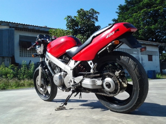ขาย หรือ แลก //// honda Bros400 + ทะเบียนโอนขนส่ง สภาพสวยๆ /////