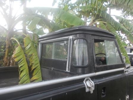 Land Rover Truck หัวแคบซูน ขับสี่ สอง สมบูรณ์