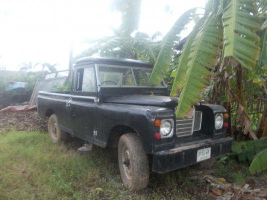 Land Rover Truck หัวแคบซูน ขับสี่ สอง สมบูรณ์ Land Rover Truck หัวแคบซูน ขับสี่ สอง สมบูรณ์