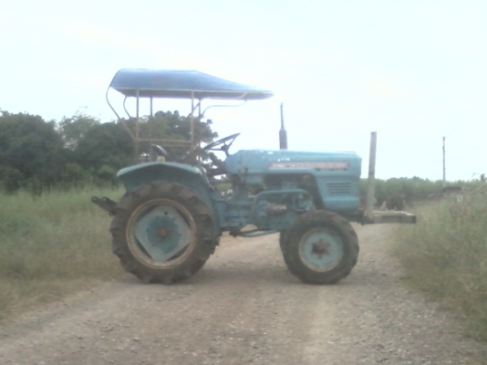 hinomoto E 18 สภาพดีพร้อมใช้งานสนใจติดต่อ 089-9638932/082-2305602