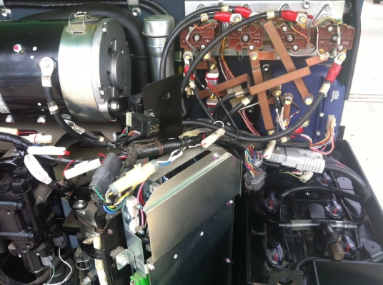 ขายฟอร์คลิฟต์ TOYOTA 7FBPR9  รุ่นใหม่สุด !!!! 1.0TON เสายกสูง 4 M รับประกันสวยที่สุดของรุ่นนี้ครับ !!!!  นำเข้าจากญี่ปุ่น ไม่เคยใช้งานในเมืองไทย!!!