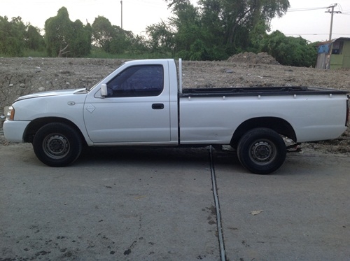 ขายnissanฟรอนเทียร์ปี2004วาง2jvvtiราคา209000