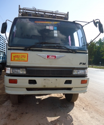ขายรถบรรทุก10ล้อดั้มพ์ HINO 1M 220 แรงม้า มีระบบลากจูง เครื่องเดิม สวย  เจ้าของขายเอง สนใจดูรถก่อนได้