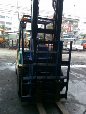 รถยกขนาด 2.5 ตัน เครื่องดีเซล ยก 4 เมตร