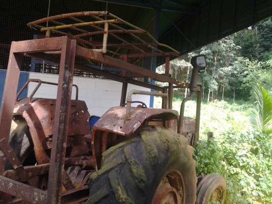 รถไถยี่ห้อแมสซี่ 275 มีเล่มทะเบียน มียางให้สองเส้น คุณแมน จ. อยุธยา มัดจำมา 10,000 บาท แล้วค่ะ รถไถยี่ห้อแมสซี่ 275 มีเล่มทะเบียน มียางให้สองเส้น คุณแมน จ. อยุธยา มัดจำมา 10,000 บาท แล้วค่ะ