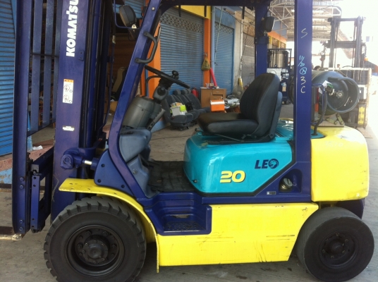 ขายฟอร์คลิฟต์ KOMATSU 2.0 TON  เสายกสูง 4 M  SIDE SHIFT ขอบคุณมากครับคุณกฤต อุดรธานี เราบริการจัดส่งให้ถึงที่ครับ ขอบคุณทุกๆกำลังใจครับ