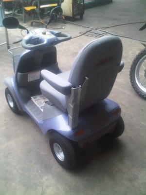 ขายรถไฟฟ้าผู้สูงอายุ TOYOTA 4ล้อ