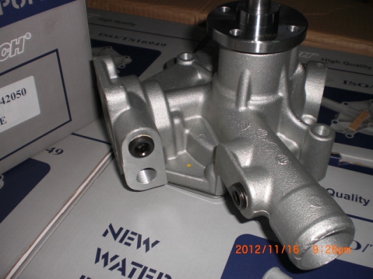 ขายปั๊มนำใหม่ komatsu 4d94e