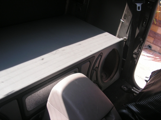 ตู้ซับ10นิ้วโชว์ดอก(ไทรทันเเค็ป) ตู้ซับ10นิ้วโชว์ดอก(ไทรทันเเค็ป)