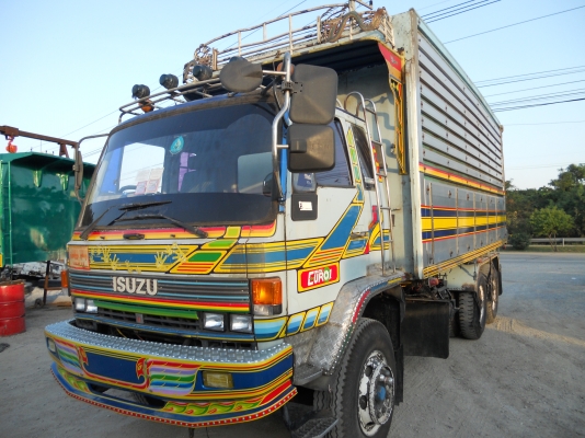 ขายด่วน  ISUZU Rocky  10ล้อ 2เพลา,เครื่อง 6SD1  330แรงม้า, 8 เกียร์ fuller อีตั้น เดินหน้า, ,มีดั้ม ยาง 80\%, แอร์พร้อม