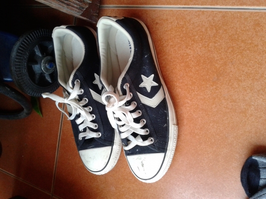 ขายคอนเวิสสักคู่นึง