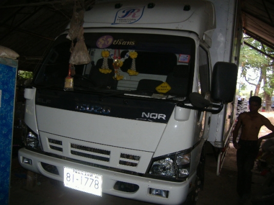 NQR เครื่อง 4HE1 ปี 51 800000 บาท ขายเอาทุน