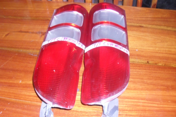 ไฟท้ายรถตู้ คอมมิเตอร์