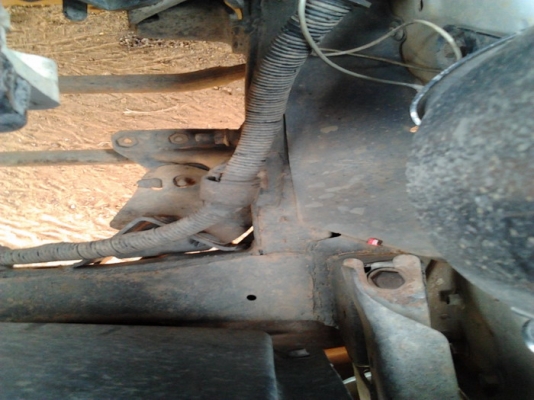 ขาย กระบะแค็ป MAZDA B2500 Thunder ปี40/97 เครื่องมังกรดำ แ่น่นๆไม่หลวม เกียร์ตรงภายในดี แอร์เย็น ช่วงล่างนิ่ม คัสซีสวย กระบะไม่ผุ สีเก็บมาแล้ว***ขายแล้วครับ ขอบคุณ Truck2hand