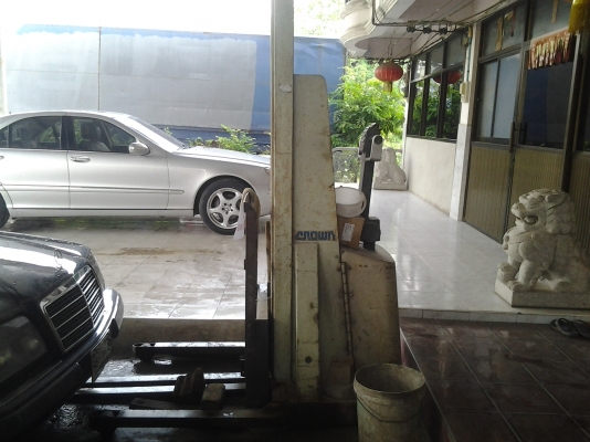 ขาย สแตคเกอร์ Crown เสายกสูง3.3เมตร สภาพพร้อมใช้งาน