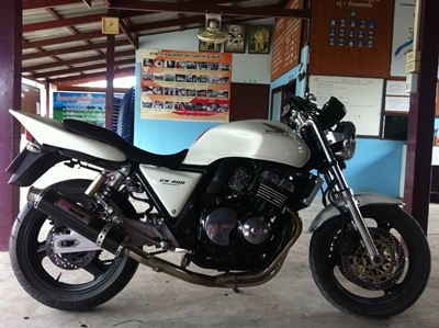 ขาย SF400 รถสวยทะเบียนครบ ภาษีไม่ขาดต่อ ขาย SF400 รถสวยทะเบียนครบ ภาษีไม่ขาดต่อ