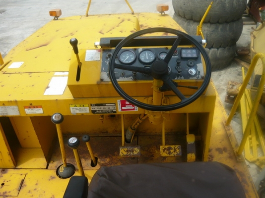 รถบด 7 ล้อยาง Sakai T2 มาใหม่แล้วจ้า รถนอกแท้ ไม่ผ่านการใช้งานในไทย 100\% มีให้เลือกหลายคัน เอกสารครบพร้อมจัดไฟแนนท์ รถบด 7 ล้อยาง Sakai T2 มาใหม่แล้วจ้า รถนอกแท้ ไม่ผ่านการใช้งานในไทย 100\% มีให้เลือกหลายคัน เอกสารครบพร้อมจัดไฟแนนท์