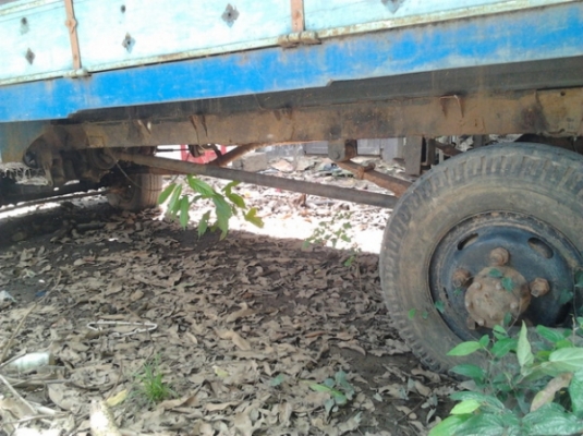 ขาย แต๋น 4 ล้อ ช่วงล่างใหญ่ คัสซีหน้า5 ยางดี คานหน้าเดิม หลังของ6ล้อ100แรง เกียร์ JK รถจอดต้องเช็ค ขาย ตามสภาพ  ***ขายแล้วครับ ขอบคุณTruck2hand