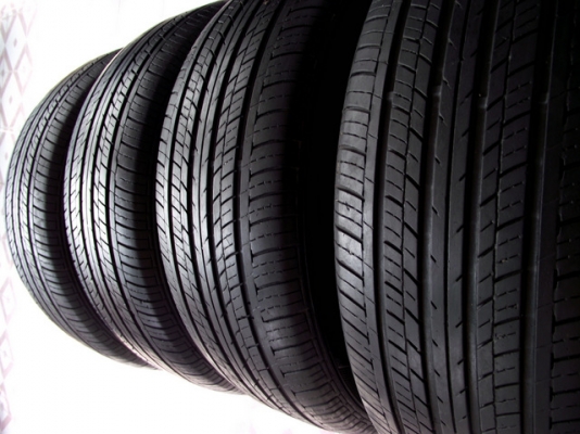 ยาง hangkook 215 60 16