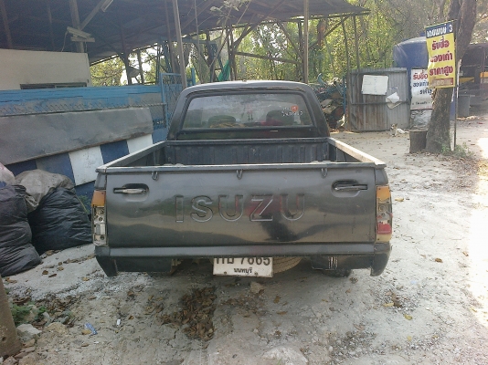 ขาย ISUZU KB 4 ประตู2200 55000พร้อมใช้ครับ  0891436996