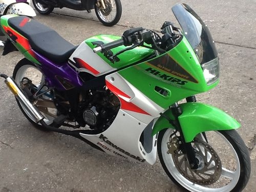 KR150SEเสื้อทองอาร์มกลับชุดสีครบสภาพสวยกริ้บเครื่องดีพร้อมใช้งาน0861030887