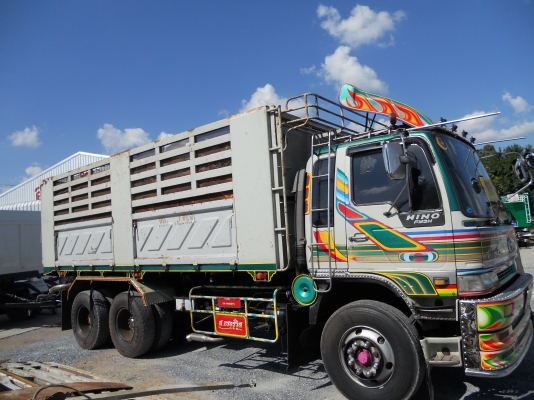 ขายด่วน HINO FN3H เครื่อง JO8C 220แรงม้า, 6เกียร์เดินหน้า มี slowกลาง ช่วงล่างZM 10 น็อต,เบรคใหญ่,ดั้มสมามิตร,มีระบบลากพ่วงครบชุด,ยาง 80\% เรเดียนทั้ง10เส้น, แอร์พร้อม ขายด่วน HINO FN3H เครื่อง JO8C 220แรงม้า, 6เกียร์เดินหน้า มี slowกลาง ช่วงล่างZM 10 น็อต,เบรคใหญ่,ดั้มสมามิตร,มีระบบลากพ่วงครบชุด,ยาง 80\% เรเดียนทั้ง10เส้น, แอร์พร้อม