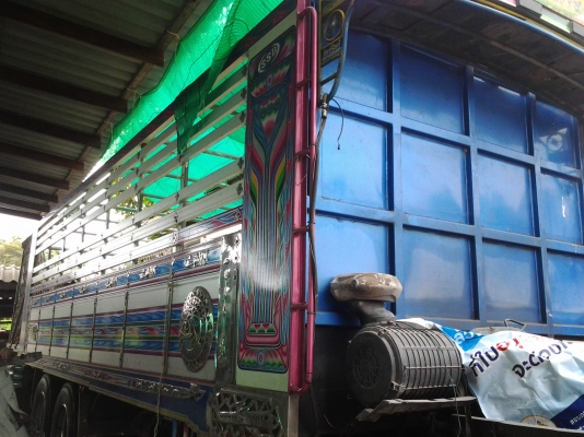 กระบะอลูมิเนียมพื้นสแตนเลส สวย ๆ  ยกจากอีซูซุตัวใหม่ล่าสุด  มาแล้วครับพี่น้อง